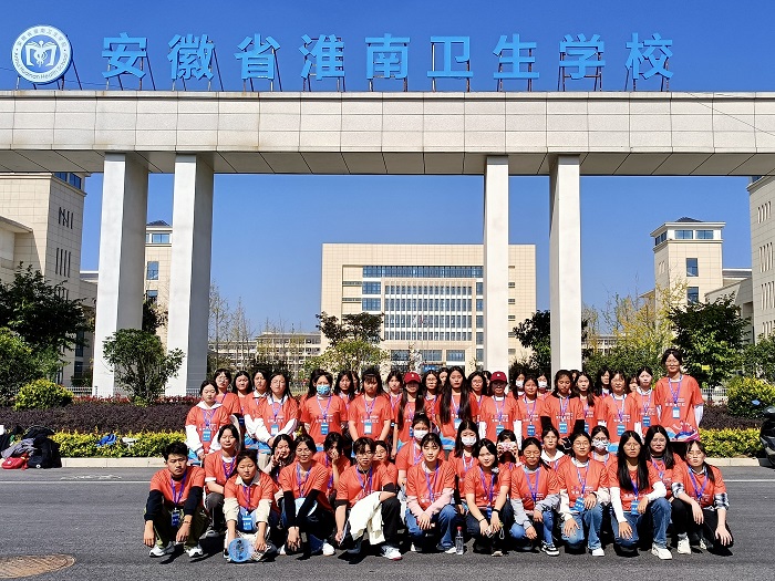 “醫(yī)”路助力馬拉松，志愿服務(wù)我先行——我校志愿者圓滿完成2023年淮南馬拉松志愿服務(wù)任務(wù)